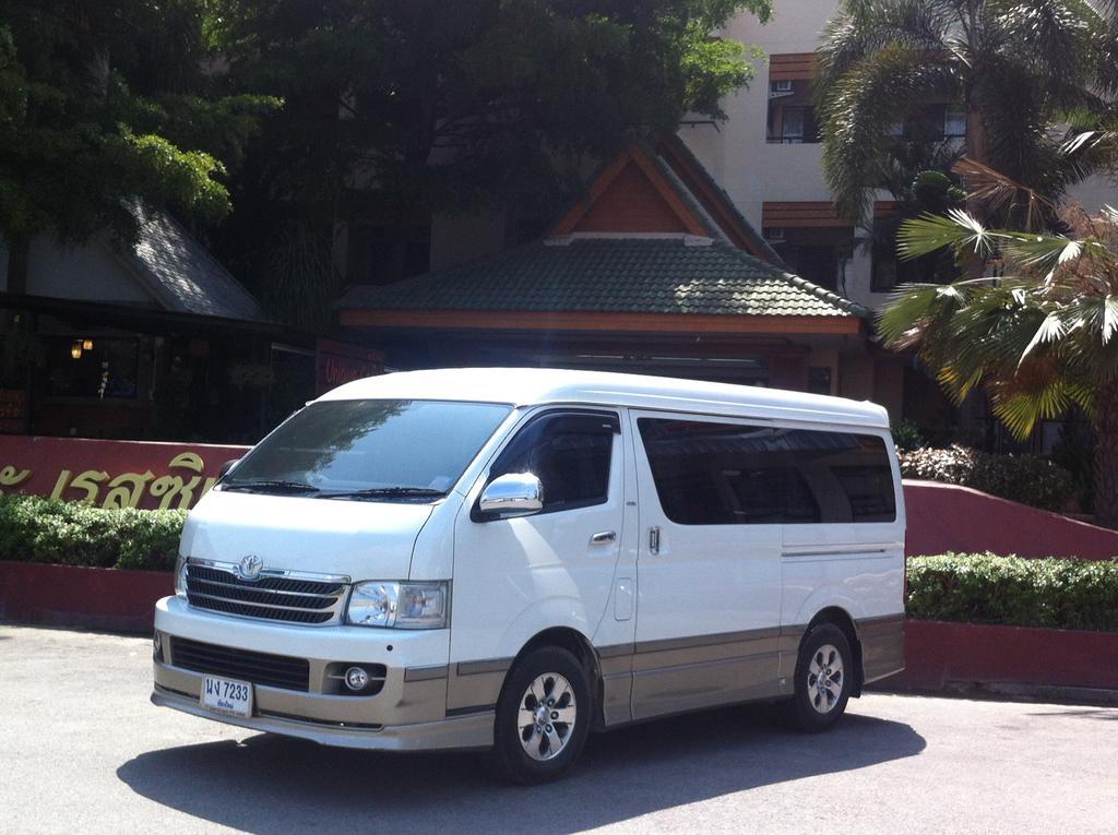 The Residence Hotel -Sha Extra Plus Chiang Mai Bagian luar foto