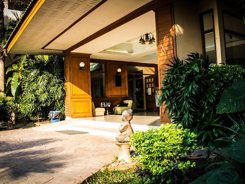 The Residence Hotel -Sha Extra Plus Chiang Mai Bagian luar foto