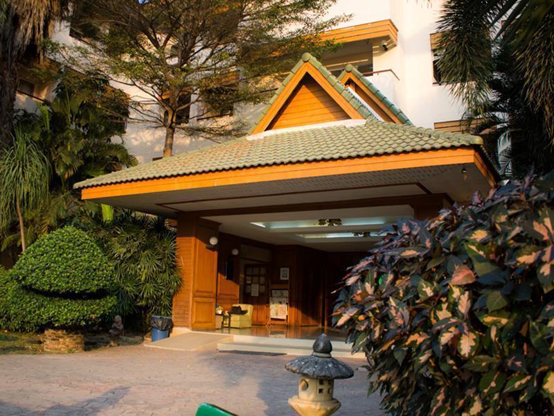 The Residence Hotel -Sha Extra Plus Chiang Mai Bagian luar foto
