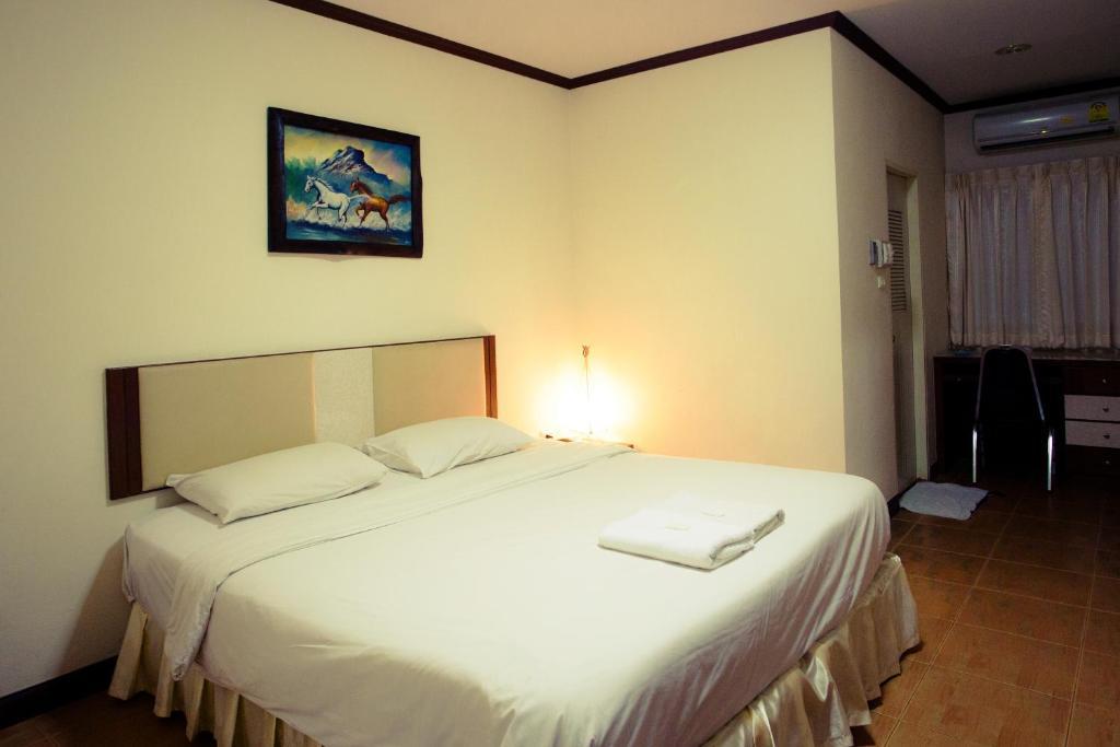 The Residence Hotel -Sha Extra Plus Chiang Mai Bagian luar foto