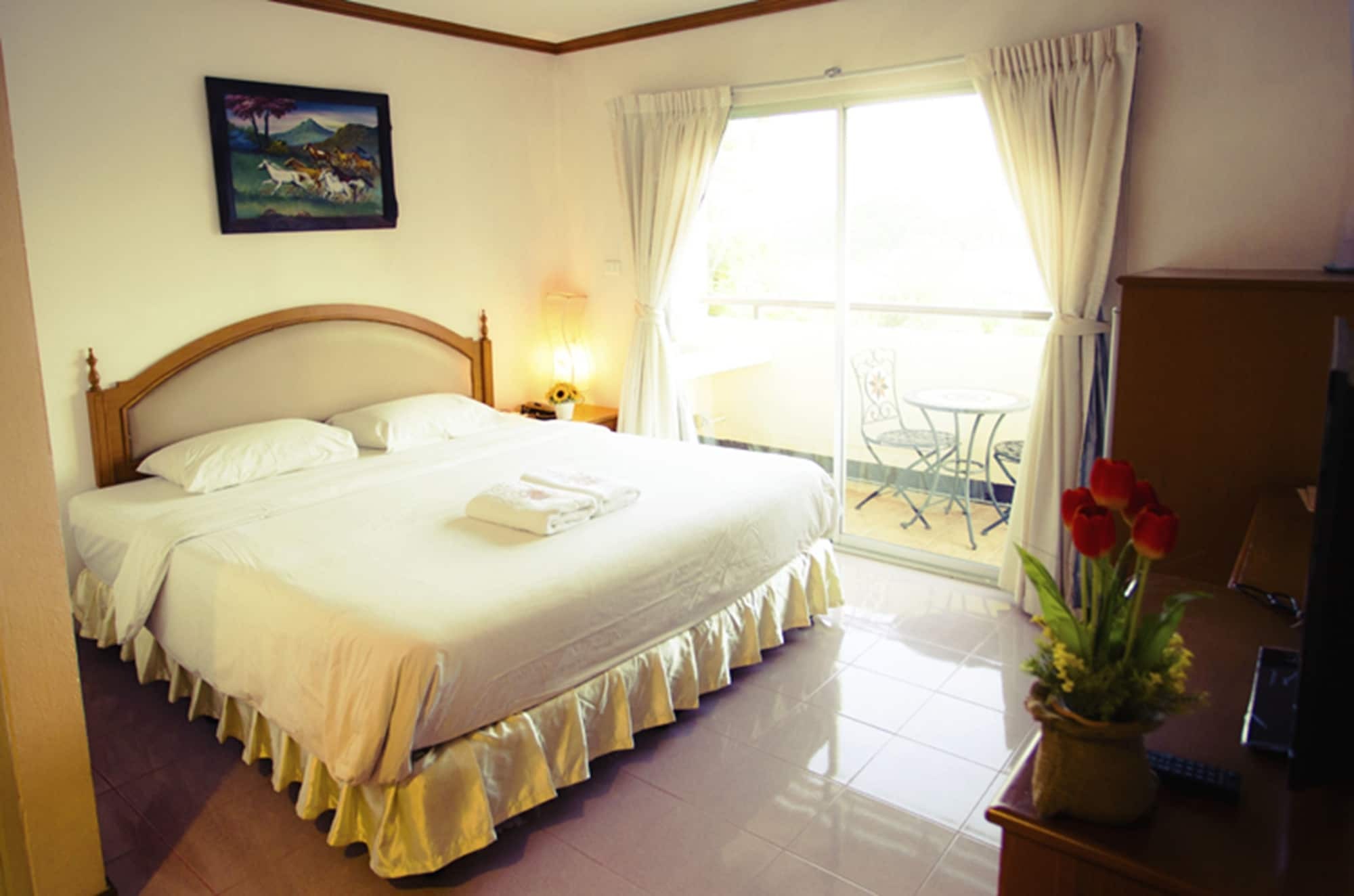 The Residence Hotel -Sha Extra Plus Chiang Mai Bagian luar foto