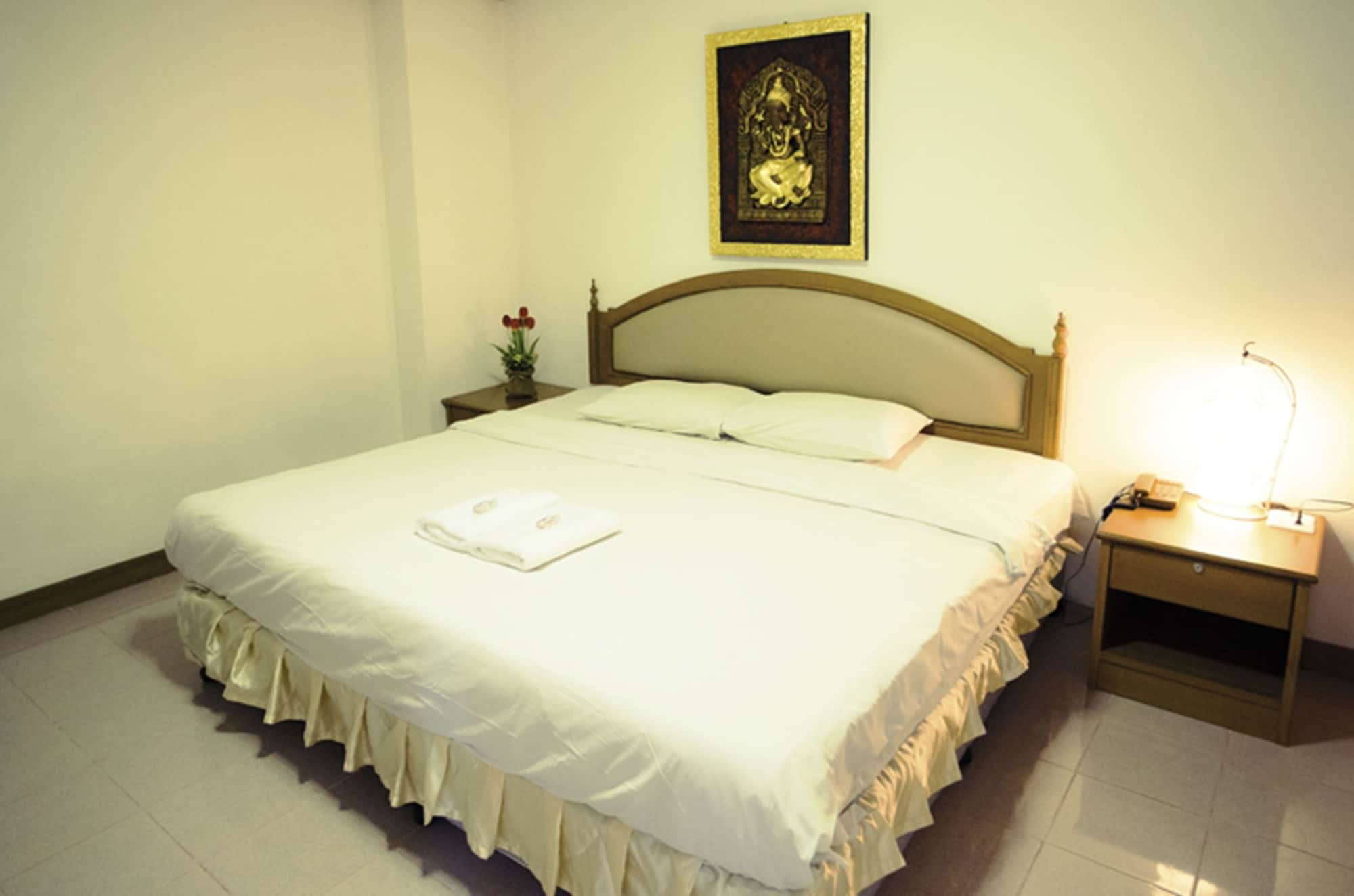 The Residence Hotel -Sha Extra Plus Chiang Mai Bagian luar foto